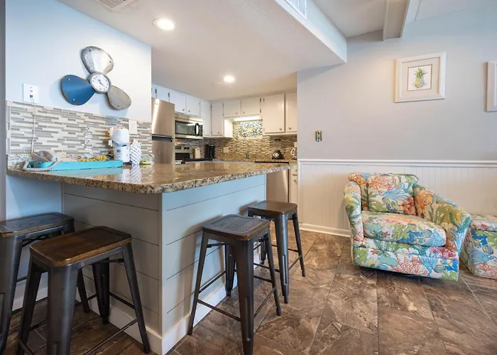 Apartment Island Winds East 808
