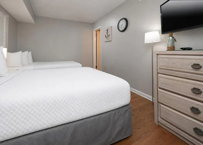 Island Winds East 808 Apartment *